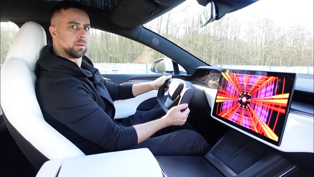 NOVÁ TESLA Model S PLAID je TOTÁLNÍ ÚLET! [VLOG]