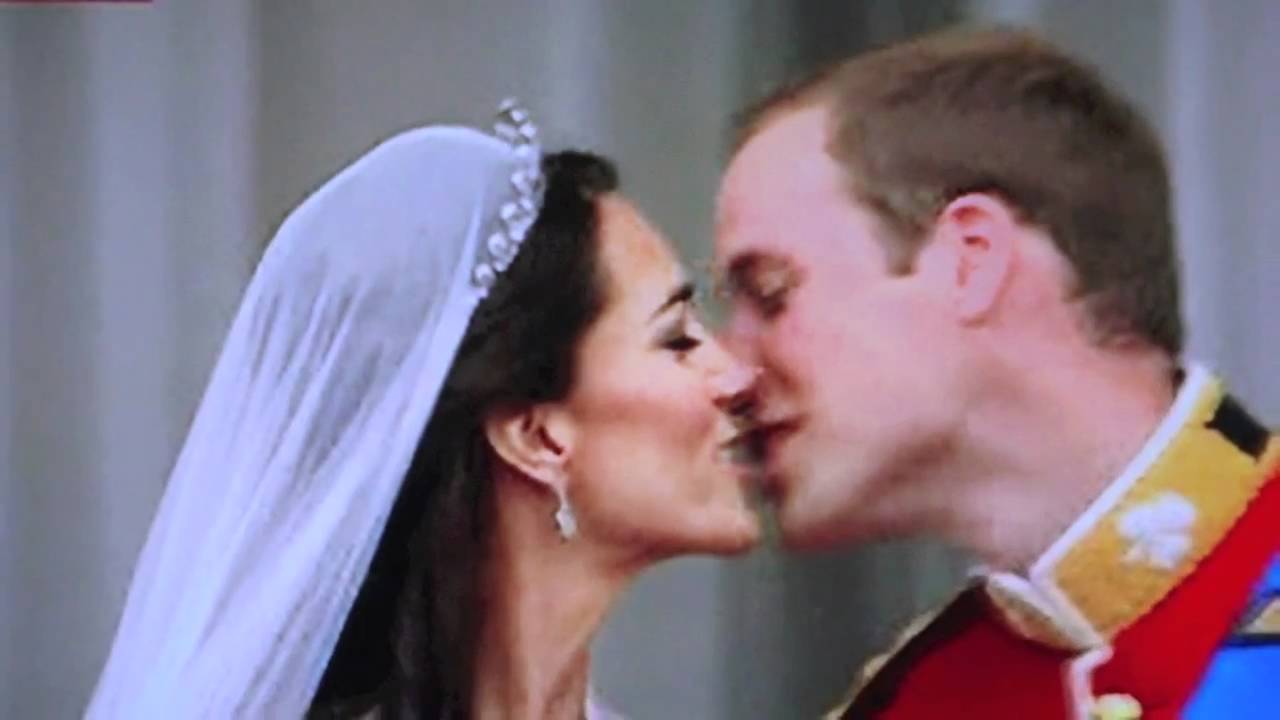 Royal Wedding Kiss Prince William and Kate Middleton Kiss on the