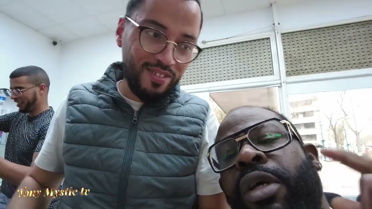 Getting A Line Up At A Moroccan Barber Shop In Gennevilliers France Getting A Line Up At A Moroccan Barber Shop In Gennevilliers France