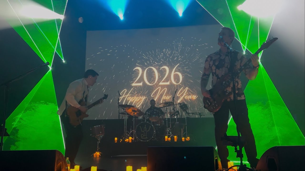 Floater “Weightless/Auld Lang Syne”