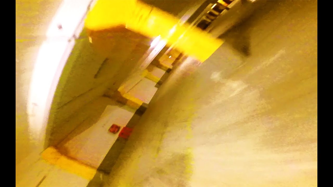 FPV racing - parking garage - training 01