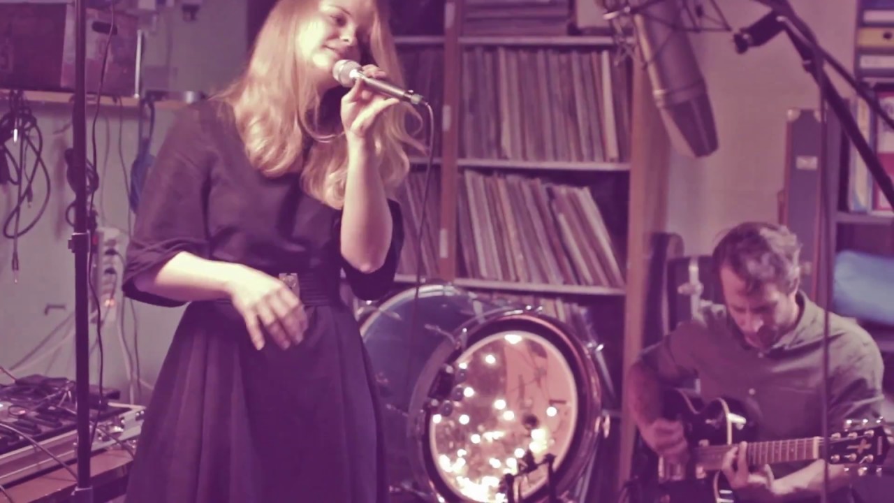 Girlfriend - Jonas Zahnd & Laura Wiesmann (N*Sync Cover)