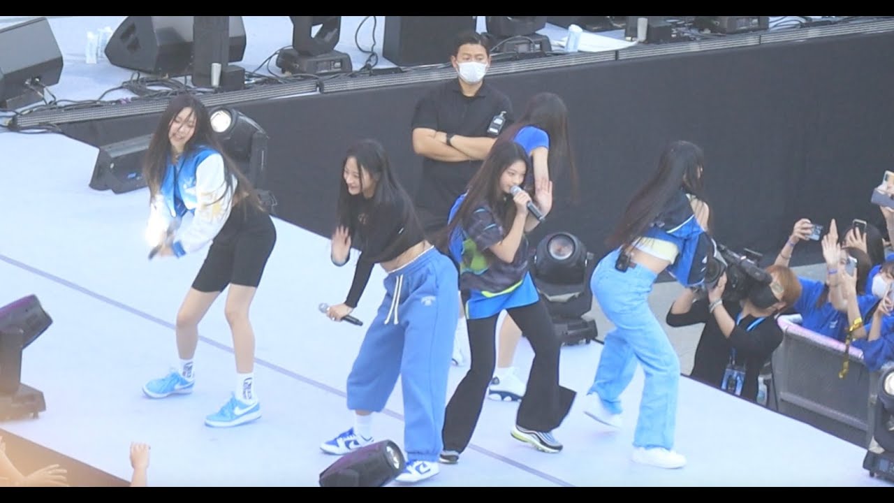 NEWJEANS 뉴진스 HYPE BOY | 2022 연세대 아카라카 YONSEI AKARAKA FESTIVAL