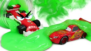 Oh no, la pista giocattolo di Saetta McQueen è bloccata con lo slime! Macchine Cars per bambini screenshot 4