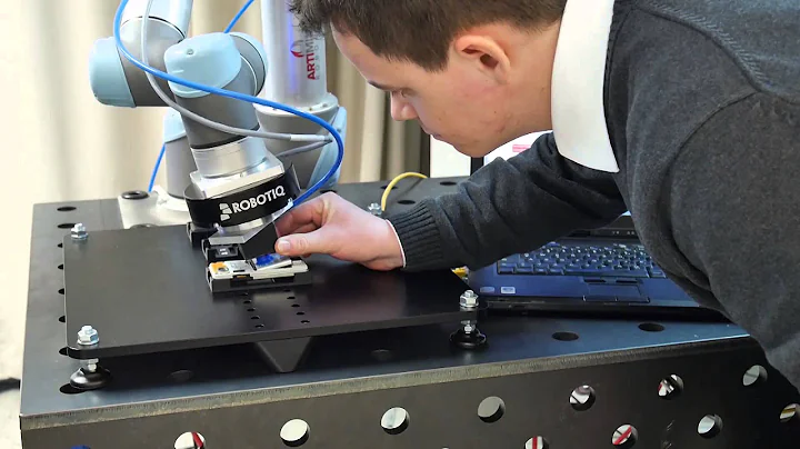 Assembly Application with Robotiq Force Torque Sensor and ArtiMinds - Force-Adaptive Assembly