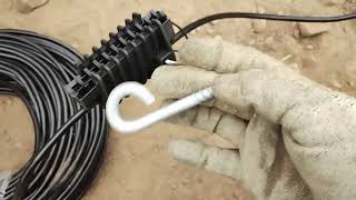 Instalación aérea de conductores eléctricos, utilizando conjunto tensor, grampa de retención