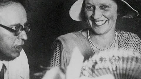 How Nancy Astor Called Out Stalin on Human Rights
