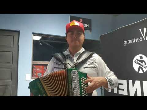 Huapango parte 1 tocado en 12 tonos, tono del acordeon GCF, Sol.