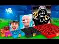 Ne CHOISISSEZ pas le mauvais LABYRINTHE sur Minecraft ! ( Stranger Things , Kevko , We SWAM TO FAR )