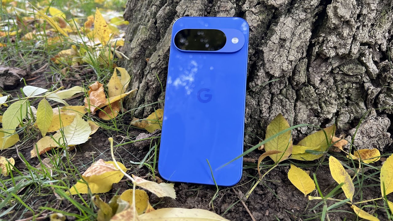 Pixel 10 review; Indigo Blue, telephoto camera, OLED display and 7