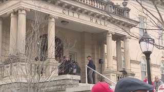 Demonstrations disrupt Athens commissioners meeting