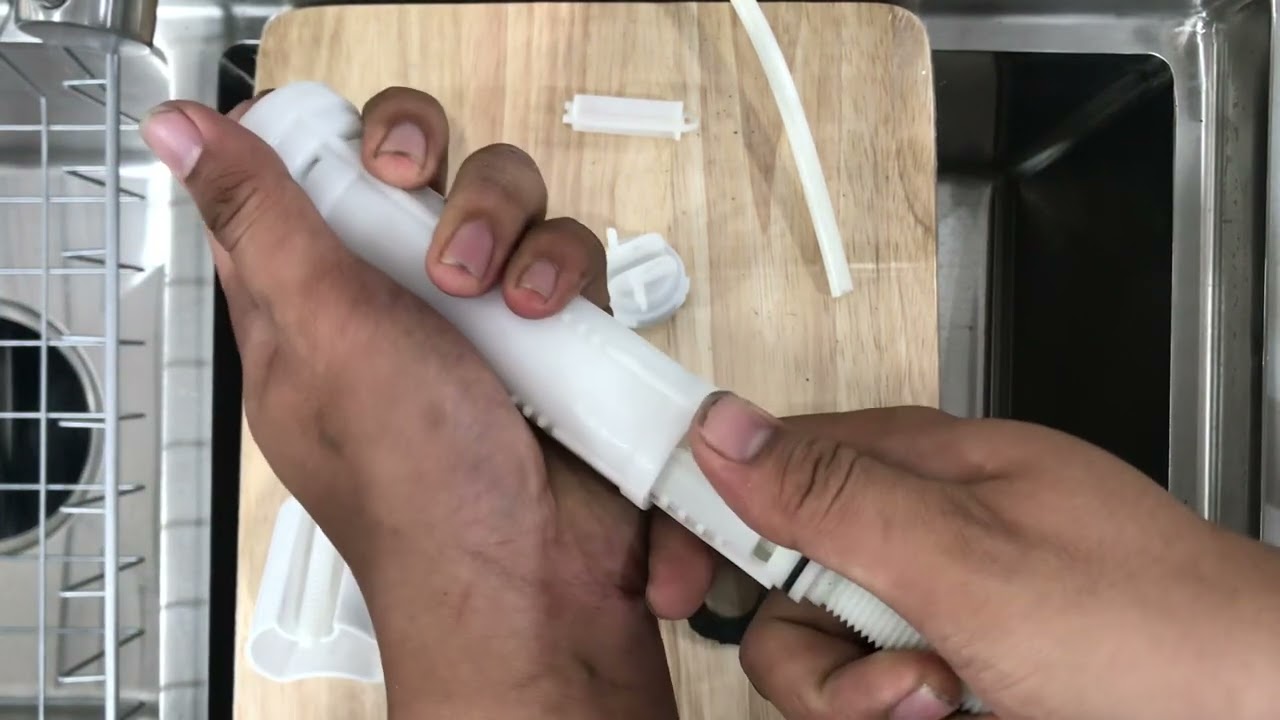Cách chỉnh phao bồn cầu khi không ra nước, vệ sinh bảo... - youtube