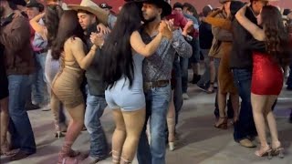 Asi se Bailan las Cumbias y Buenas Corridas Con Vendavales en Chihuahua México.