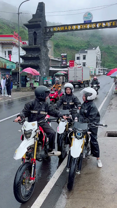 Supermoto Girl #trail #motorcycle #cinematic #crfsupermoto #crf #surex #trailmoto