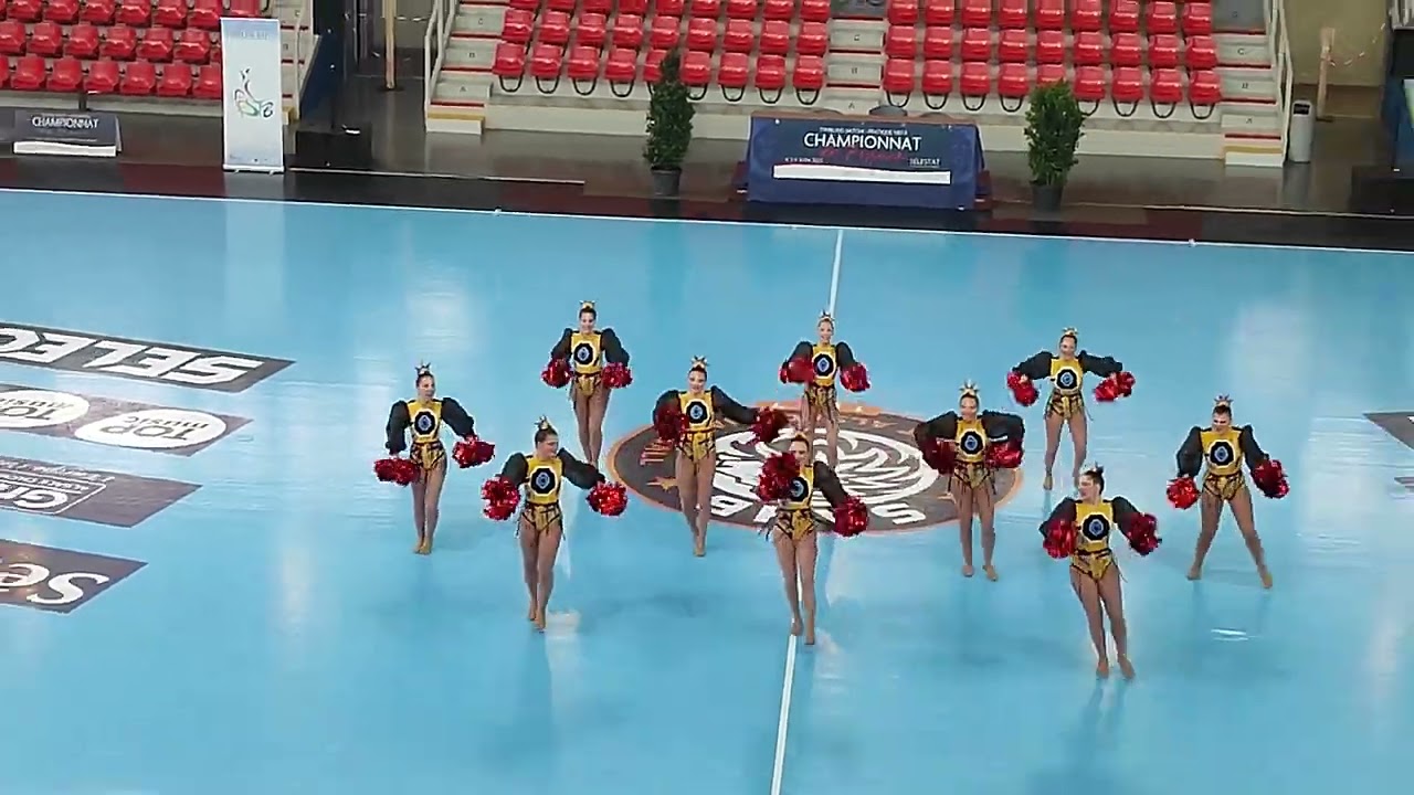 Grâces - Petite pompon junior 2022 - Les Mayas