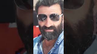 Tekin Kızılkula Yürüyorum Dikenlerin Ustunde