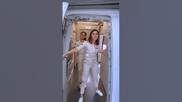Pramugari Super Air Jet Tutup Pintu Pesawat Airbus A320-200 di Bandara Soekarno-Hatta Jakarta