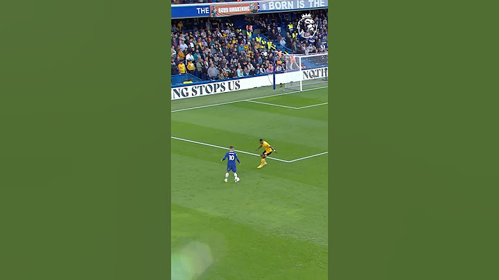 Christian Pulisic & Mason Mount link-up play