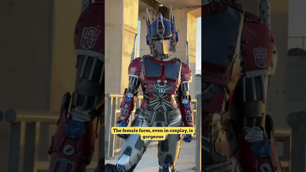 The female form, in cosplay, is gorgeous 