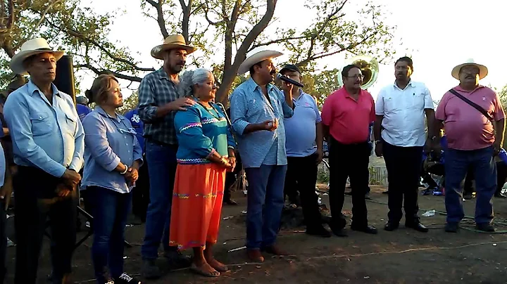 Layin en casa de la familia de Enrique Rubio y Vic...