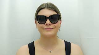 Woman Model Wearing Dolce & Gabbana Dg4407 5018G Sungles