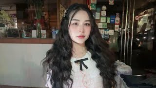 Download Lagu LIVE Street Café - Welcome Family 🤗 Ploysai Coffee Lady in Bangkok Thailand - Thai Street Food MP3