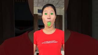 Hana eats chili peppers, papayas, and lizards in a funny way #short 😜 by Hana