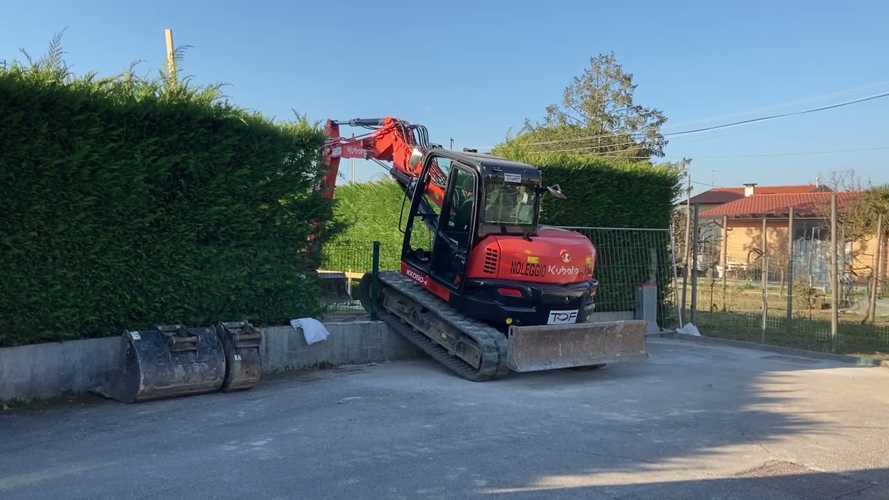 KUBOTA KX080.4 A NOLEGGIO