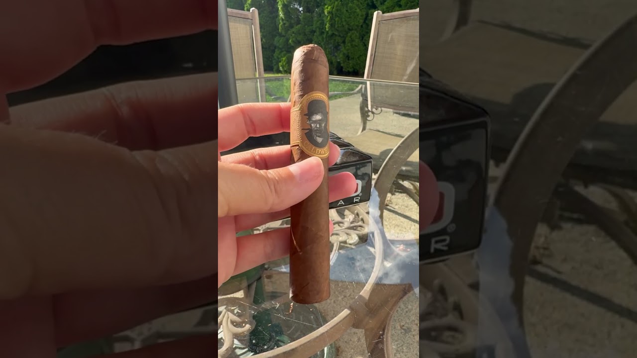 🍂🔥 Experience the Caldwell Blind Man's Bluff Maduro: ASMR Journey 🌟