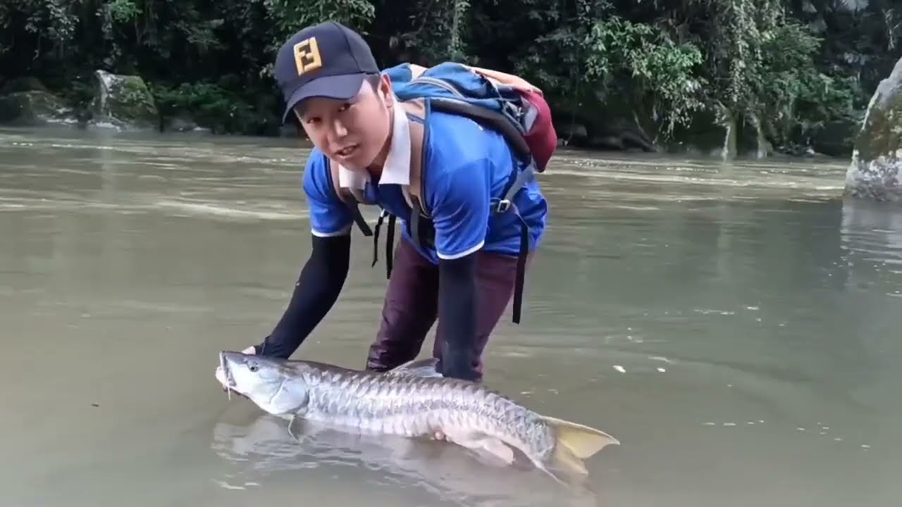 Golden Mahseer catch on Cheap Rod and Reel in Pare River,