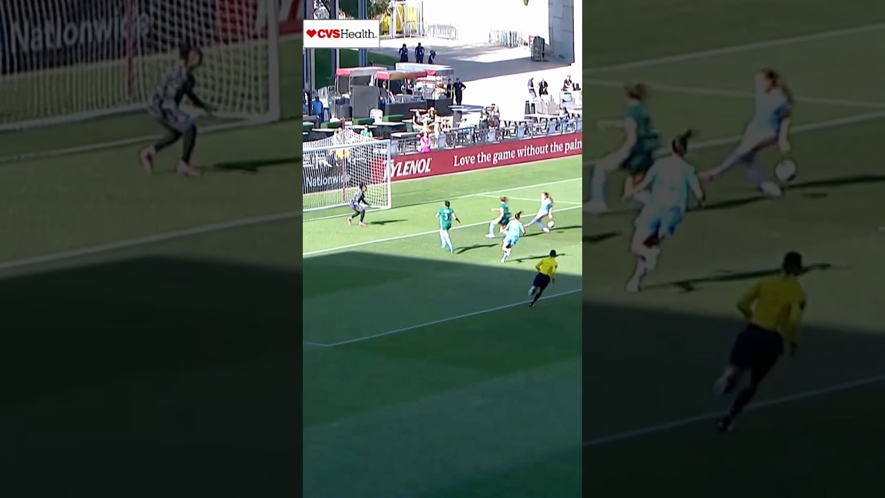 Immediate response from the Dash! 🤘Kat Rader 💥 #nwsl #football #soccer