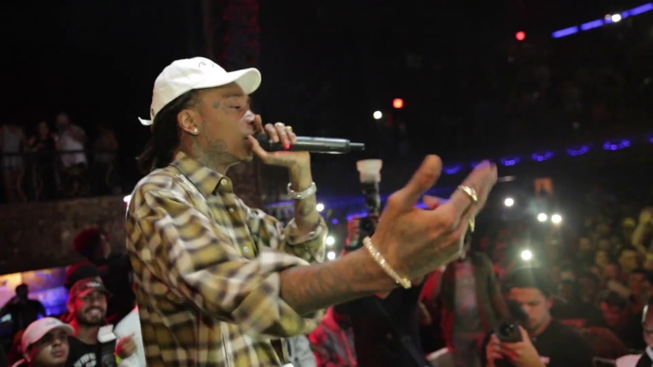 ArtLikeUs - Wiz Khalifa Performing Mezmorized Part 1
