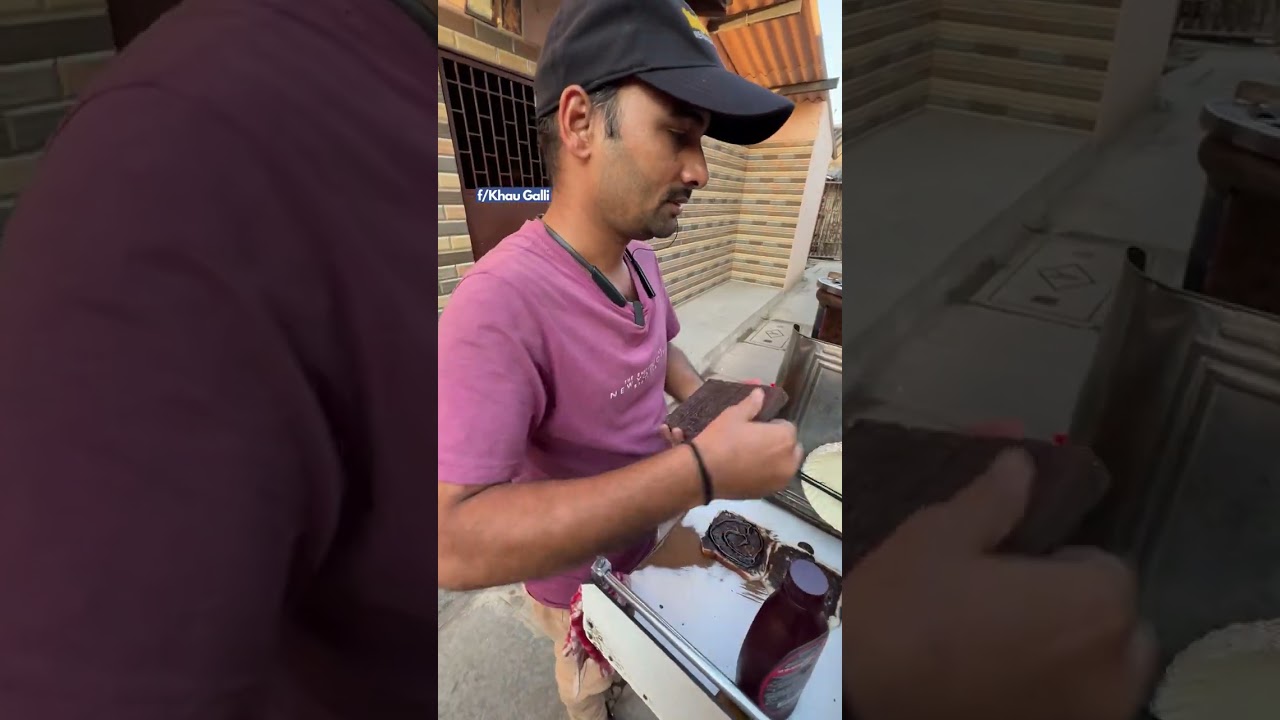 Cycle Chocolate Cheese Toast Sandwich on Mumbai Street Only ₹80