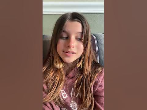 She doesn’t wanna be in it! Did you see her??? - YouTube(09)