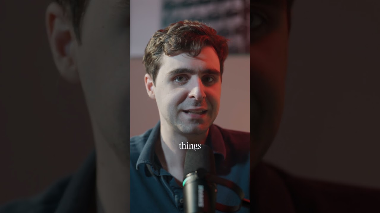 They Called Him the "Cloth-Shoe Billionaire"