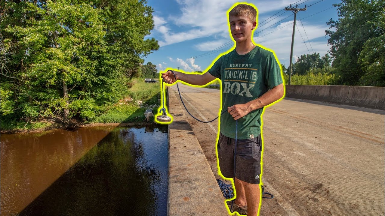 We Had The Best Day Of Magnet Fishing Ever (Illegal Find) 