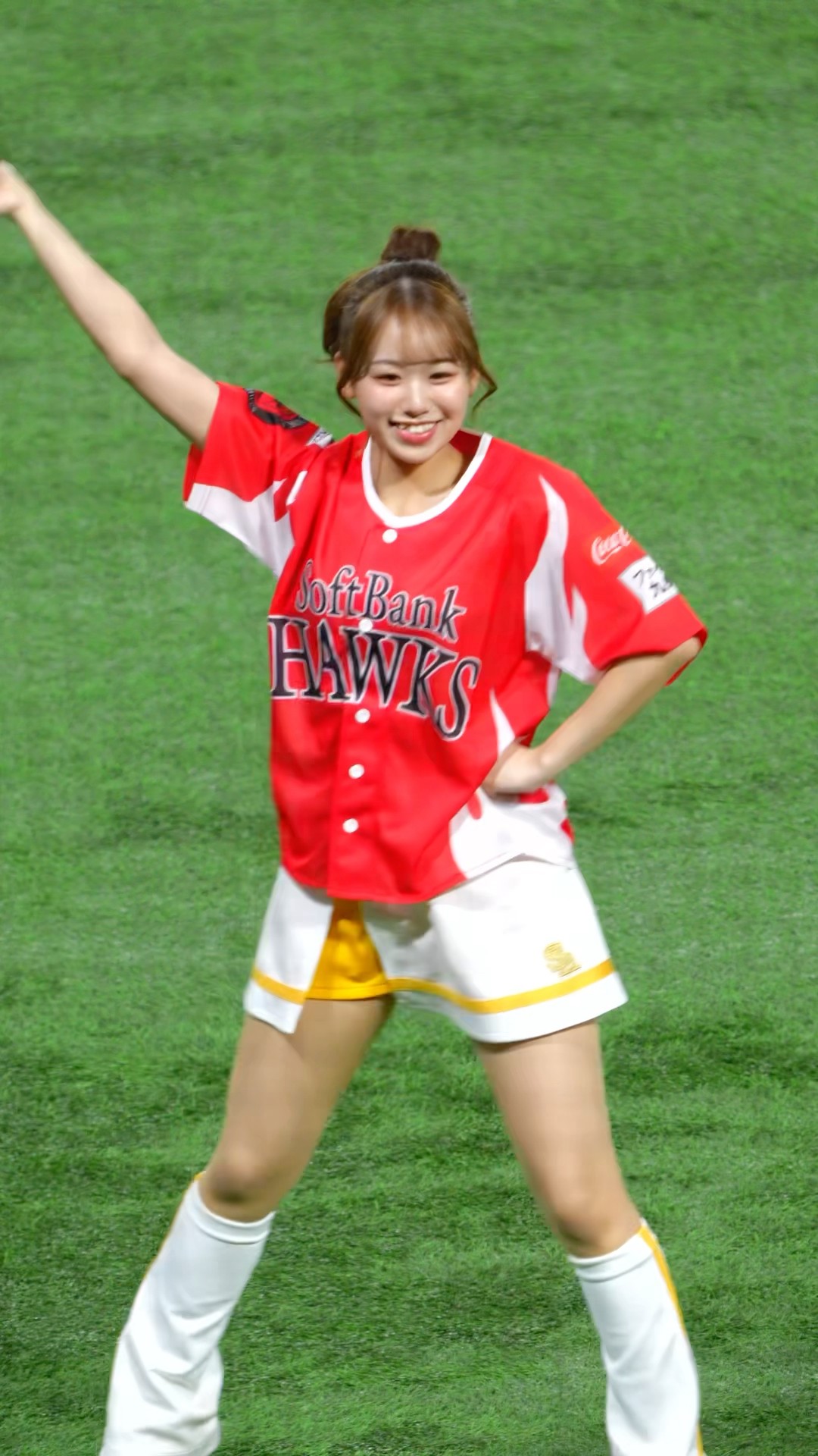 Honeys MIHANEちゃん▶︎赤丸急上昇中！？ラリータオルを振る演出