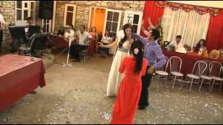 Заур Асевов зажигает на своей свадьбе