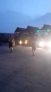 story wa truk parkir di psr induk