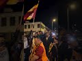مشجعين غلاتاسراي التركي بعد الفوز بدوري بأسلوب كوميدي على نادي المنافس Galatasaray Fenerbahçe 