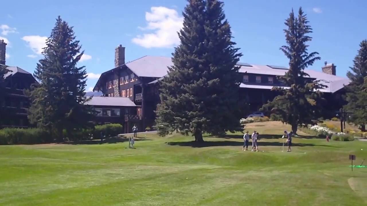 Glacier Park Lodge