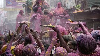 روز رنگ و خنده در هندوستان؛ هندی‌ها با برگزاری جشن هولی به استقبال بهار رفتند