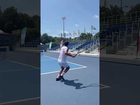 Video: Wie man in Flushing Meadows Tennis spielt