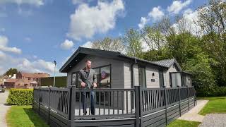 SAVE £10K ON THIS BRAND NEW 40x20FT 2 BED LOVE OAKLAND LODGE WITH DECKING | IN DEPTH VIDEO TOUR