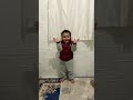 ساوي بايدك فقيشه زقف زقفه بايدك نفخ نفيخه صغيرة اضحك ضحكه من قلبك ههههه