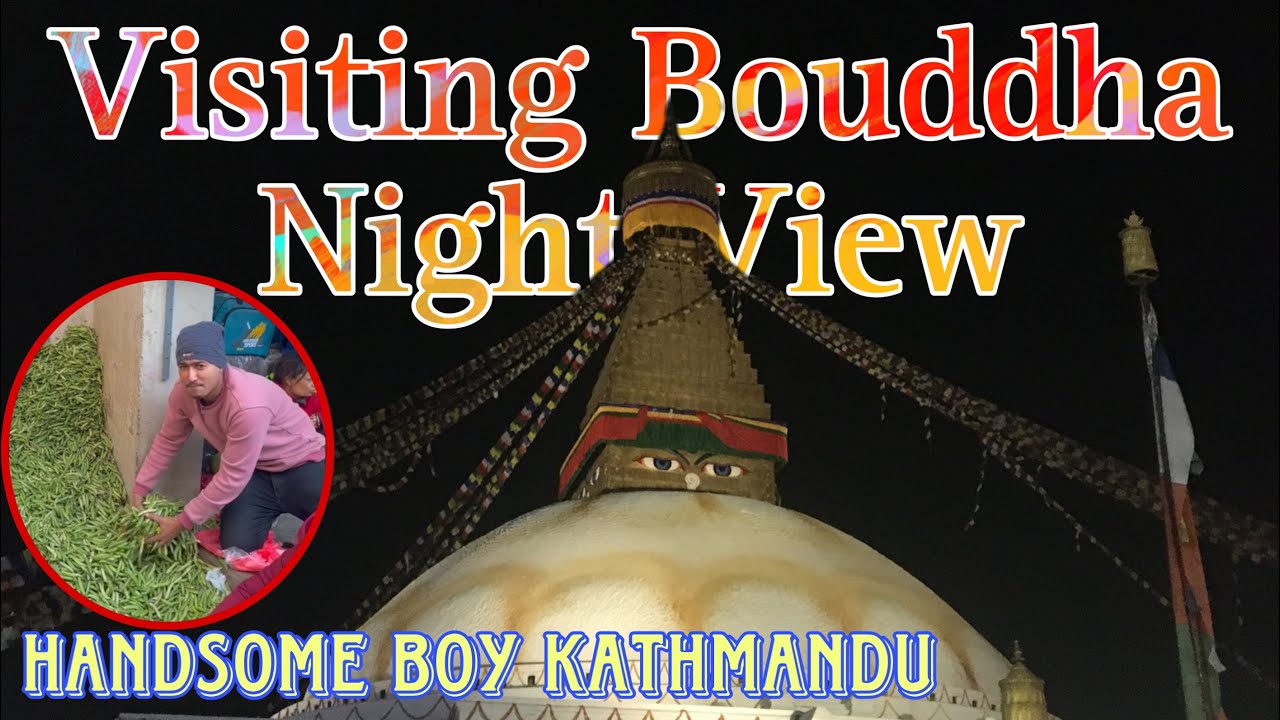 We walk around the Buddhist temple for the night view 🥰 