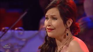 Andre Rieu  -  Besame Mucho Singer Laura [ HQ Vídeo ]