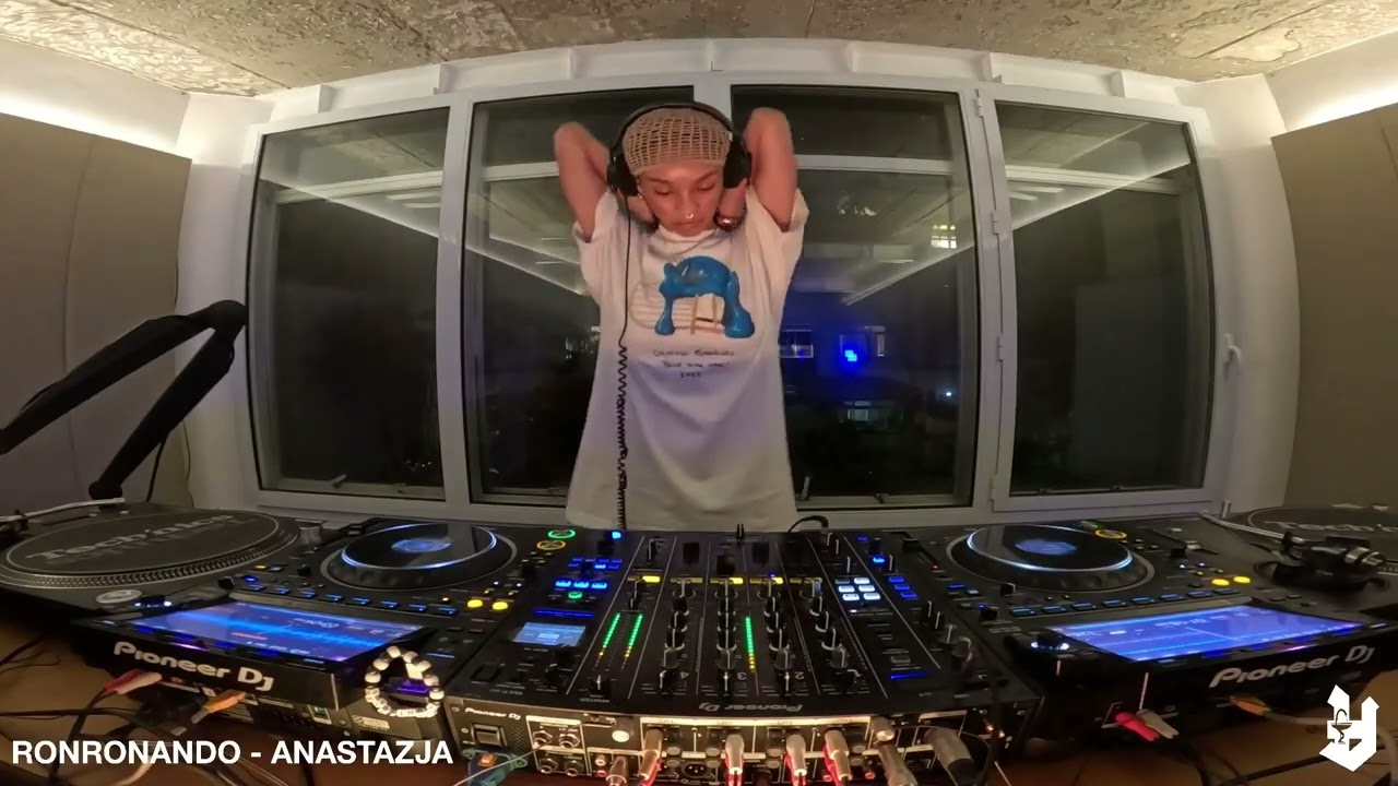 RONRONANDO - ANASTAZJA (14-03-2025)