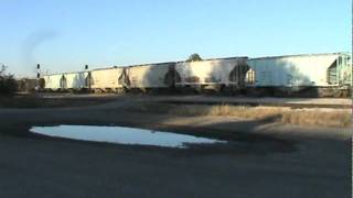 BNSF 4829-5444 and SKOL unit train at South Junction