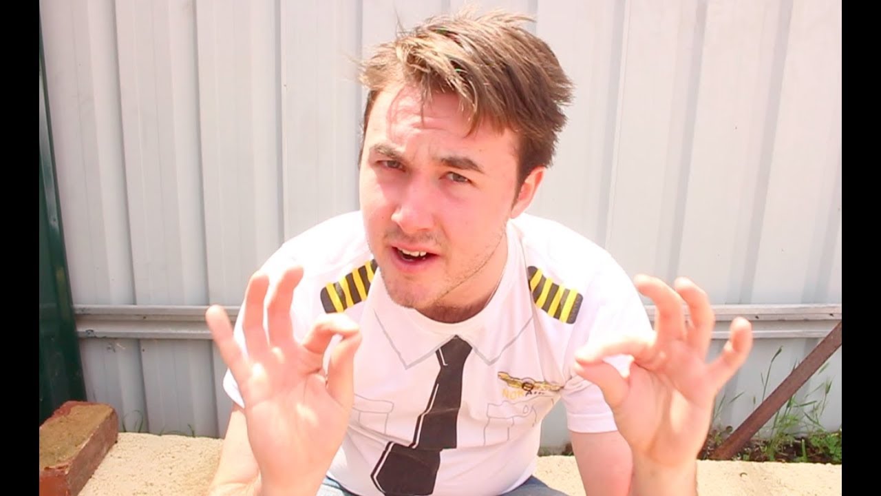 How A Real Captain Drive's A Ship - YouTube